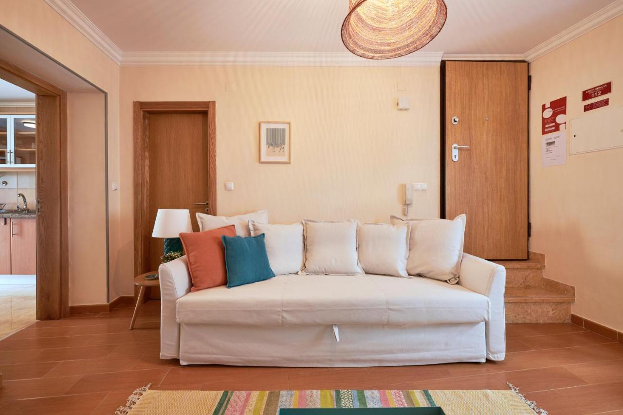 Spacious And Renovated Apartment With Amazing Patio, By Timecooler Lissabon Exterior foto