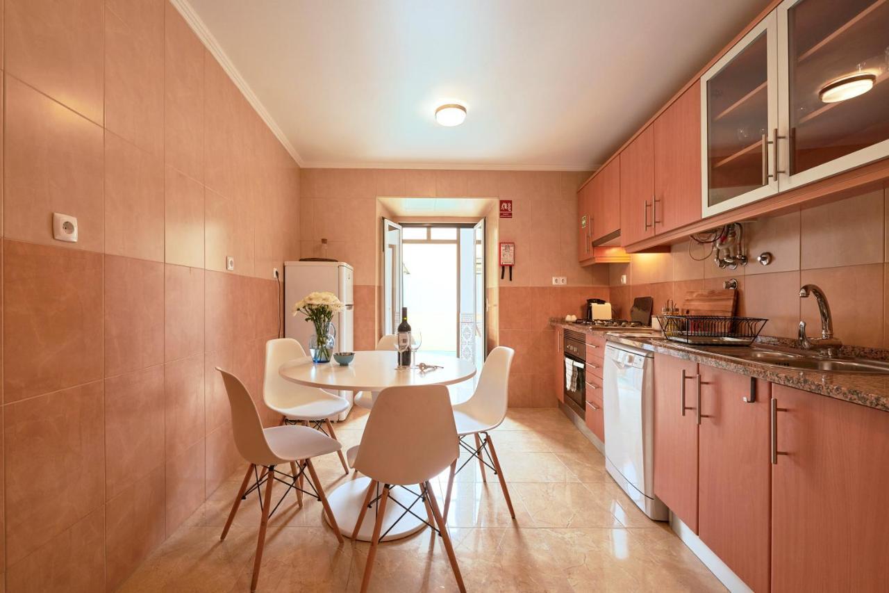 Spacious And Renovated Apartment With Amazing Patio, By Timecooler Lissabon Exterior foto