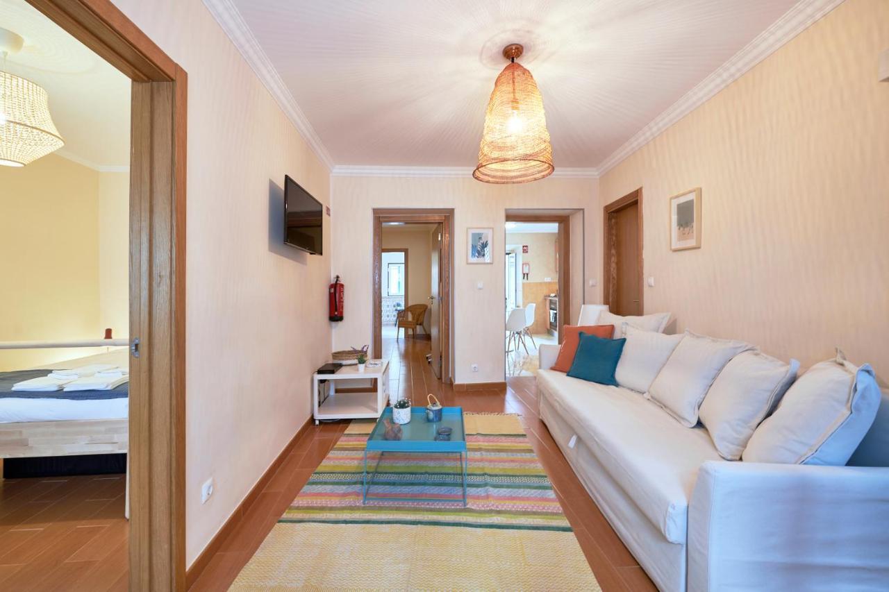 Spacious And Renovated Apartment With Amazing Patio, By Timecooler Lissabon Exterior foto